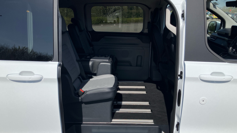 Ford Tourneo Custom 340 L2 Electric Rwd 160kW 65kWh H1 Titanium X 8 seater Auto